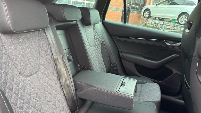 Skoda Octavia 2.0 TDI 150 Sportline 5dr DSG Diesel Estate